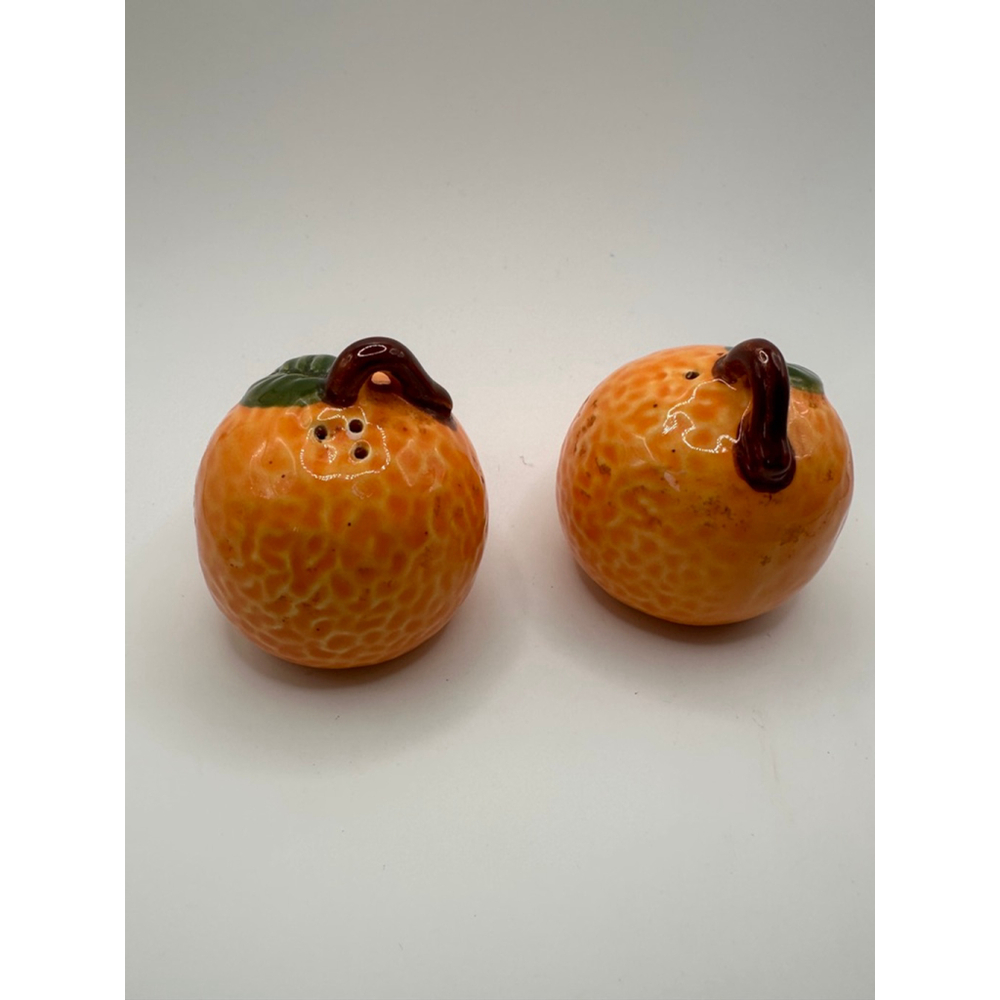 Vintage Tangerine Salt and Pepper Shakers – Glossy Citrus Ceramic - Picture 2 of 5